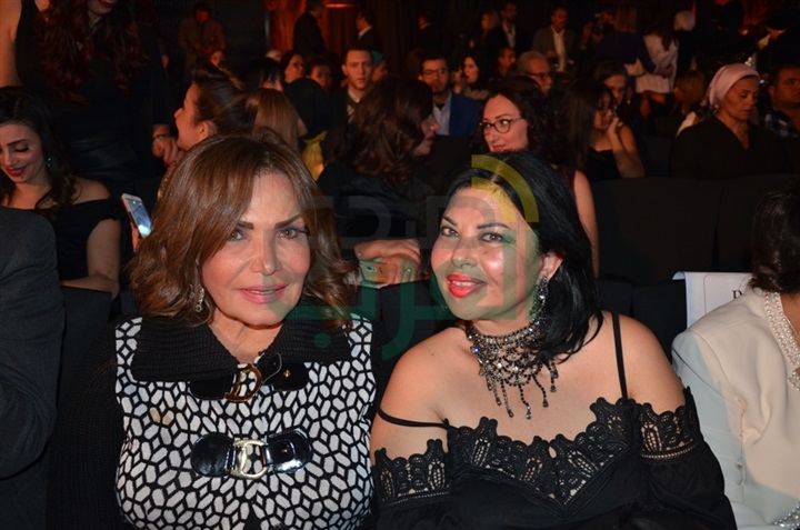بالصور .. بالصور.. أمينة خليل تتألق بفستان العروس في"دفيليه" البحيري لشتاء 2017 بالصور .. بالصور.. أمينة خليل تتألق بفستان العروس في"دفيليه" البحيري لشتاء 2017