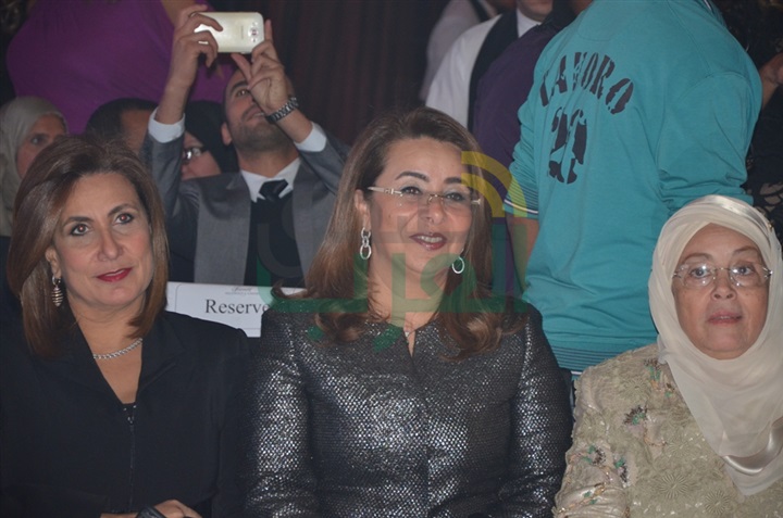 بالصور .. بالصور.. أمينة خليل تتألق بفستان العروس في"دفيليه" البحيري لشتاء 2017 بالصور .. بالصور.. أمينة خليل تتألق بفستان العروس في"دفيليه" البحيري لشتاء 2017