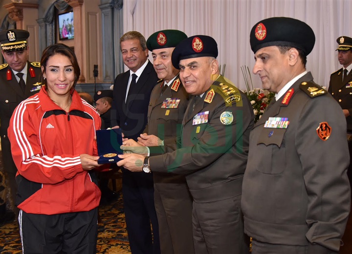 وزير الدفاع يكرم الأبطال الأوليمبيين من لاعبى جهاز الرياضة للقوات المسلحة