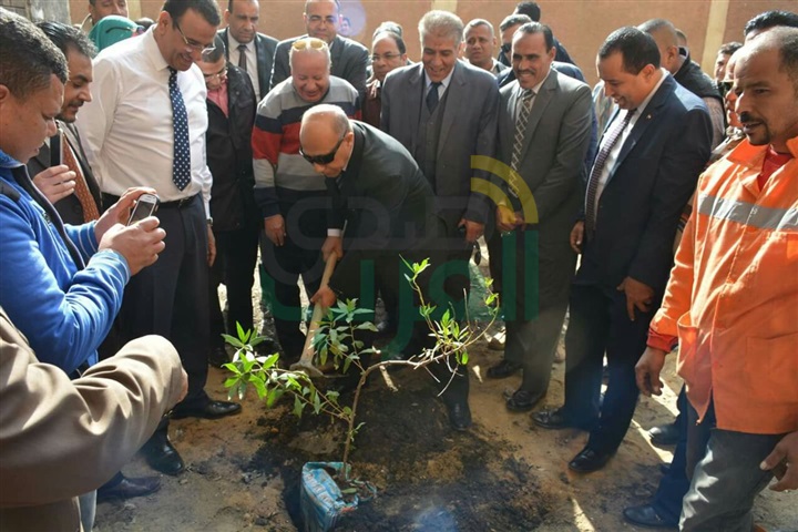 بالصور ... حب شبرا الخيمة تطلق حملة لتشجير المدارس   
