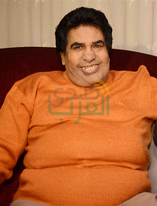بالصور.. حمادة هلال يزور أحمد عدوية ويهديه باقة زهور ويقبل رأسه بالصور.. حمادة هلال يزور أحمد عدوية ويهديه باقة زهور ويقبل رأسه