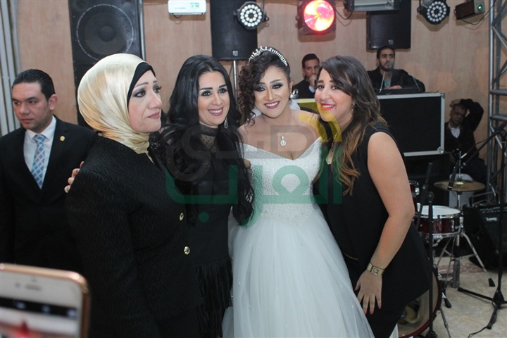 بالصور.. نجوم الأغنية يـشعلون حفل زفاف شقيق الموزع كريم عبد الوهاب بالصور.. نجوم الأغنية يـشعلون حفل زفاف شقيق الموزع كريم عبد الوهاب