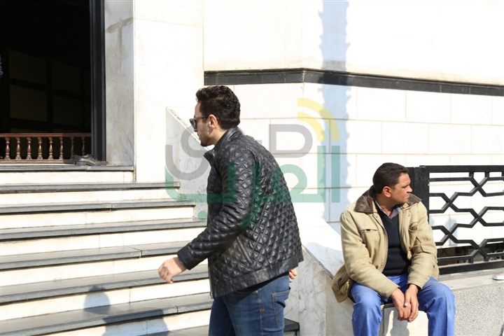 بالصور.. يحيى الفخراني وإلهام شاهين في جنازة الكاتب محمود أبو زيد بالصور.. يحيى الفخراني وإلهام شاهين في جنازة الكاتب محمود أبو زيد