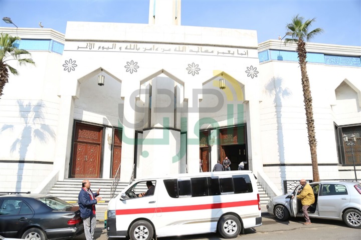 بالصور.. يحيى الفخراني وإلهام شاهين في جنازة الكاتب محمود أبو زيد بالصور.. يحيى الفخراني وإلهام شاهين في جنازة الكاتب محمود أبو زيد