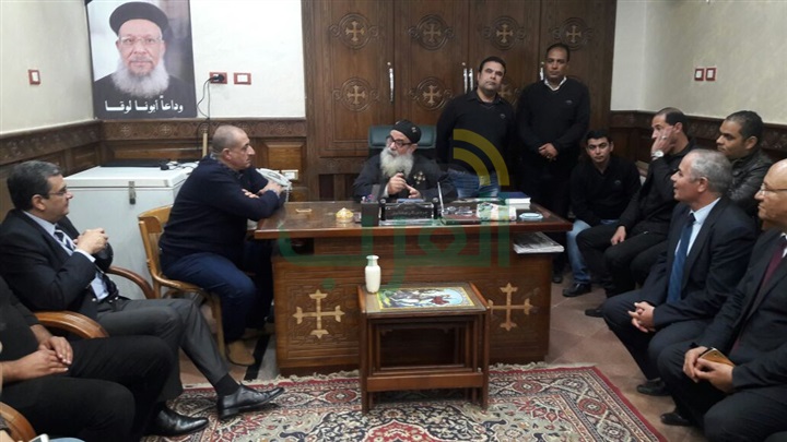 وفد من جامعة بنها يقدم العزاء لقيادات الكنيسة بالقليوبية