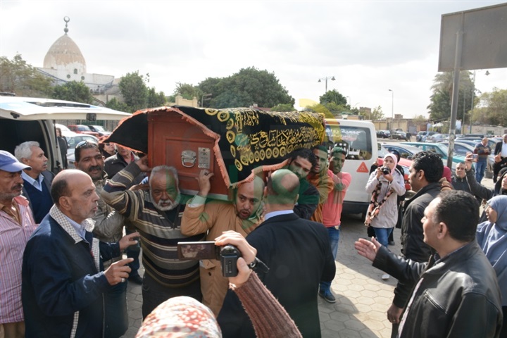بالصور.. وصول جثمان الفنانة زبيدة ثروت إلى مسجد السيدة نفيسة بالصور.. وصول جثمان الفنانة زبيدة ثروت إلى مسجد السيدة نفيسة