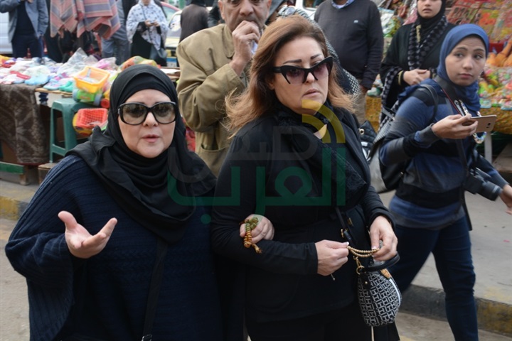 بالصور.. نجوم الفن والإعلام فى جنازة زبيدة ثروت
