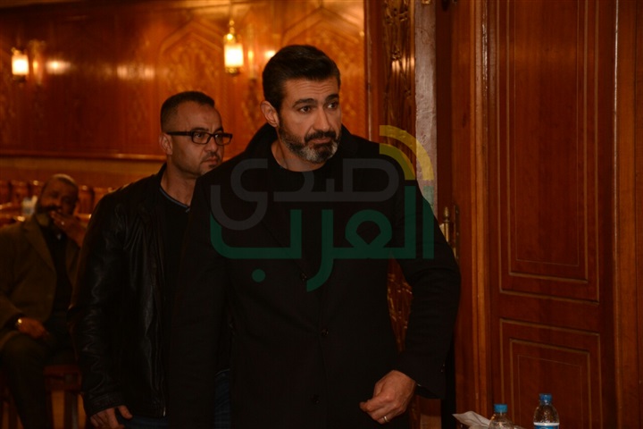 بالصور.. الفنانون فى عزاء محمود أبو زيد بالصور.. الفنانون فى عزاء محمود أبو زيد