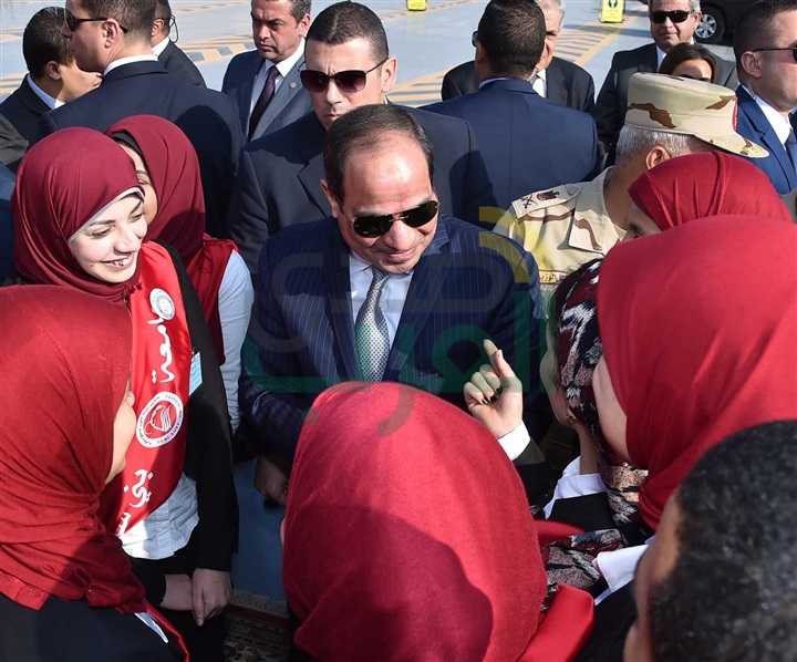 السيسى يفتتح مشروعات الإسكان والمياة 