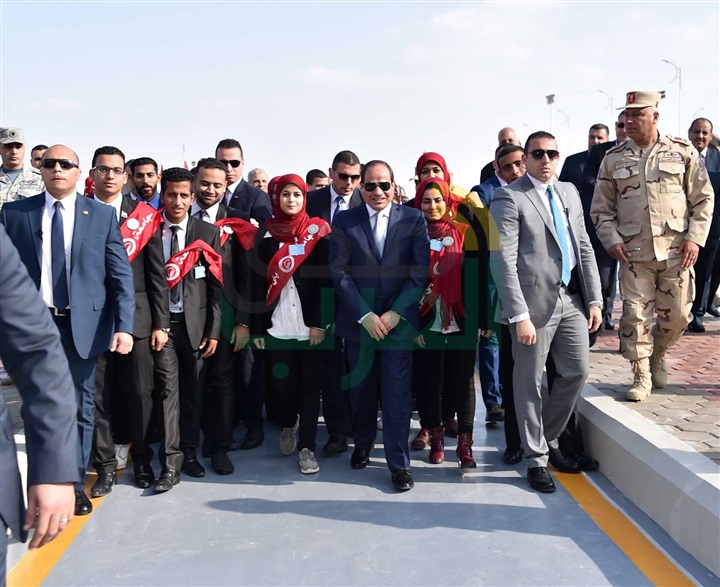 السيسى يفتتح مشروعات الإسكان والمياة 