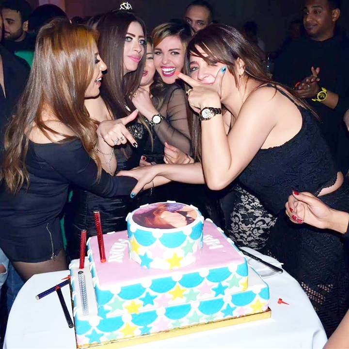 بالصور المدفعجية يشعلان عيد ميلاد هند سليمان بحضور نجوم الفن والمجتمع بالصور المدفعجية يشعلان عيد ميلاد هند سليمان بحضور نجوم الفن والمجتمع