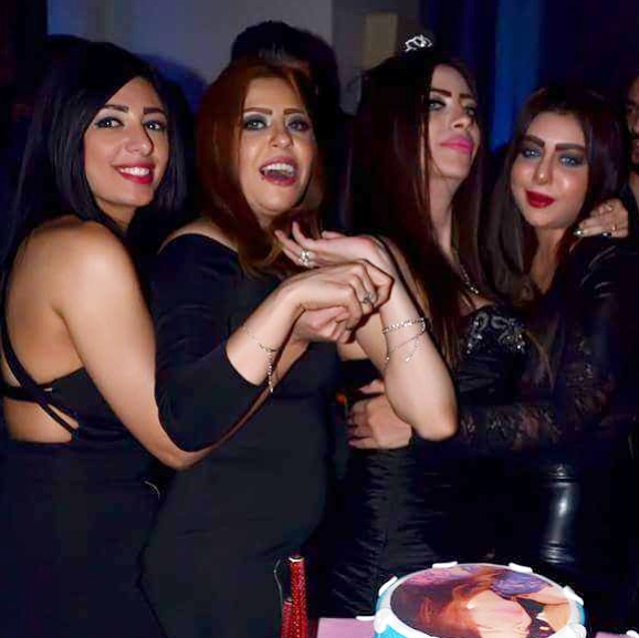 بالصور المدفعجية يشعلان عيد ميلاد هند سليمان بحضور نجوم الفن والمجتمع بالصور المدفعجية يشعلان عيد ميلاد هند سليمان بحضور نجوم الفن والمجتمع
