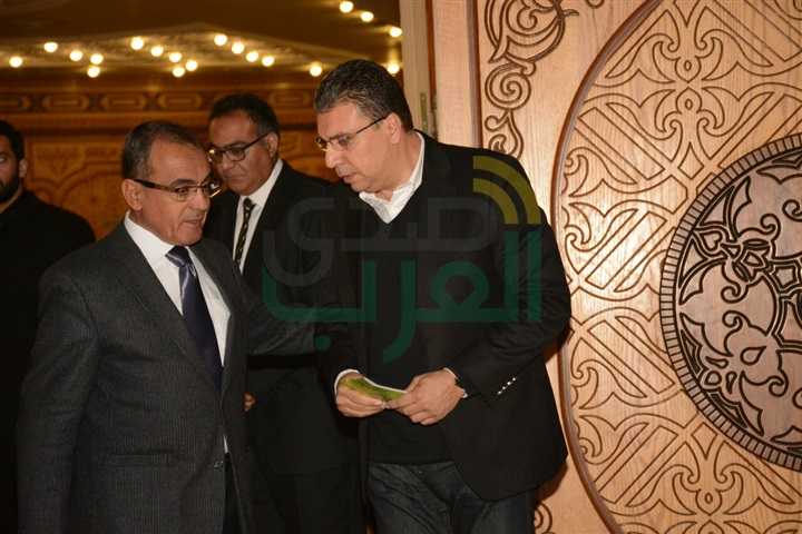 بالصور.. عمرو الليثي و رشوان توفيق و محمد فريد في عزاء احمد راتب