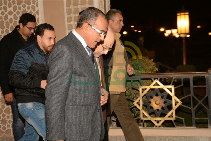 بالصور.. عمرو الليثي و رشوان توفيق و محمد فريد في عزاء احمد راتب