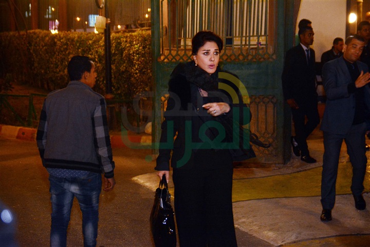 بالصور.. سمير صبرى والحلفاوي في عزاء زبيده ثروت