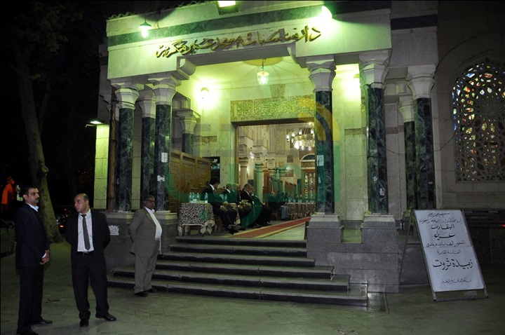 بالصور.. سمير صبرى والحلفاوي في عزاء زبيده ثروت