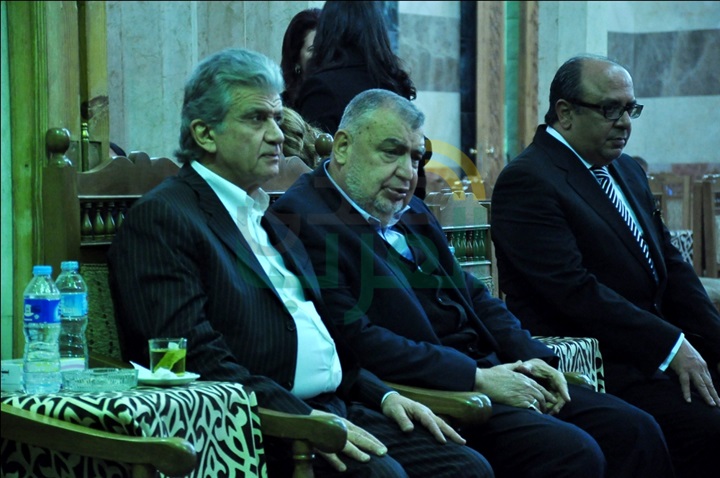 بالصور.. سمير صبرى والحلفاوي في عزاء زبيده ثروت