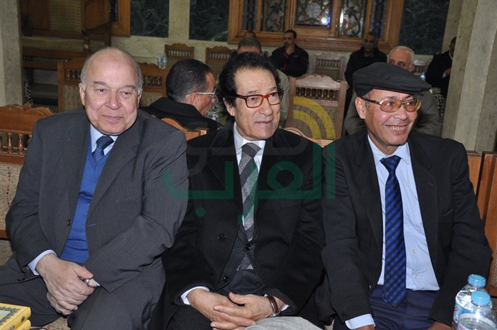 بالصور.. سمير صبرى والحلفاوي في عزاء زبيده ثروت