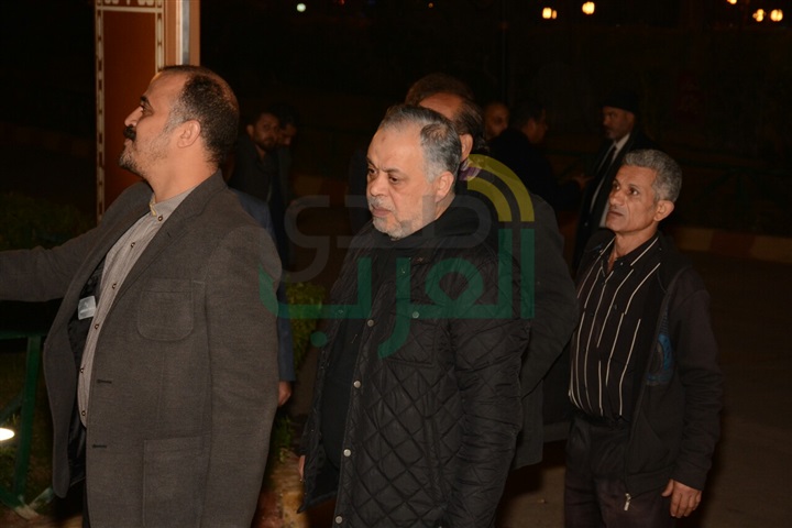 بالصور.. عمرو الليثي و رشوان توفيق و محمد فريد في عزاء احمد راتب
