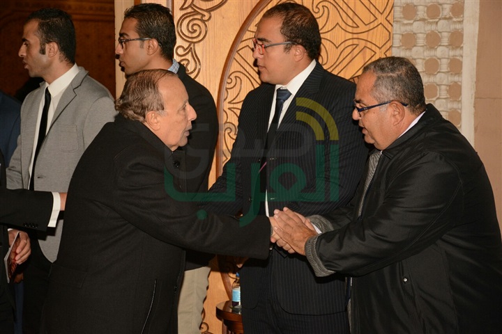 بالصور.. عمرو الليثي و رشوان توفيق و محمد فريد في عزاء احمد راتب