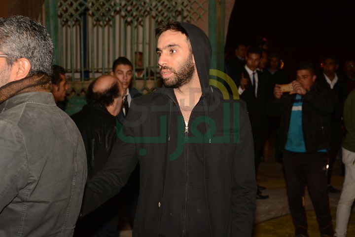 بالصور.. عمرو الليثي و رشوان توفيق و محمد فريد في عزاء احمد راتب