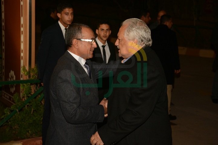 بالصور.. عمرو الليثي و رشوان توفيق و محمد فريد في عزاء احمد راتب