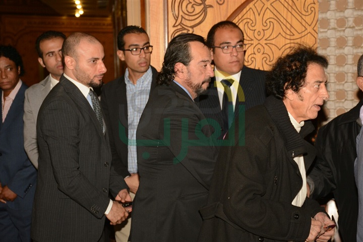 بالصور.. عمرو الليثي و رشوان توفيق و محمد فريد في عزاء احمد راتب