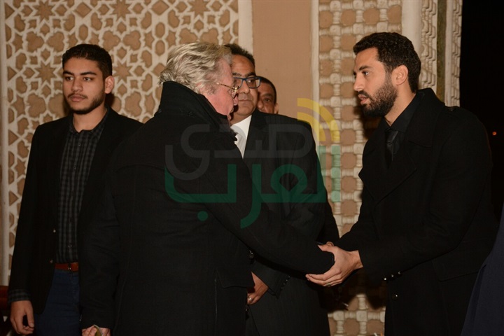 بالصور.. عمرو الليثي و رشوان توفيق و محمد فريد في عزاء احمد راتب