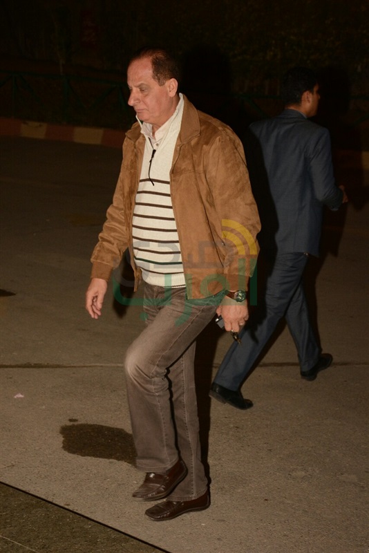 بالصور.. عمرو الليثي و رشوان توفيق و محمد فريد في عزاء احمد راتب