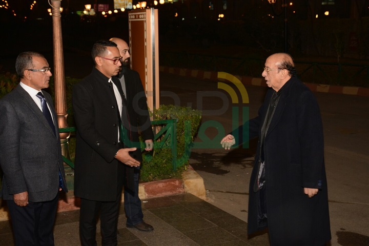 بالصور.. عمرو الليثي و رشوان توفيق و محمد فريد في عزاء احمد راتب