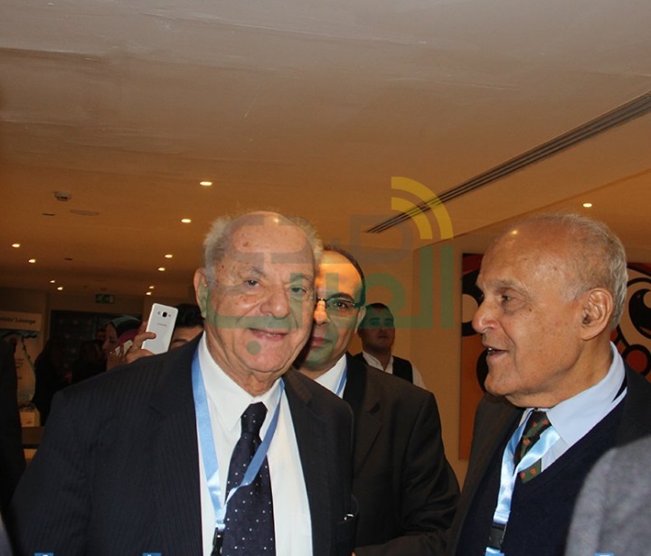 بالصور.. وصول الدكتور مجدي يعقوب لمؤتمر علماء مصر بالخارج