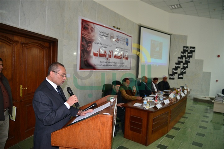 شاهد.. جامعة الاسكندرية تقيم ندوة بعنوان " معا ضد الارهاب " بمطروح شاهد.. جامعة الاسكندرية تقيم ندوة بعنوان " معا ضد الارهاب " بمطروح