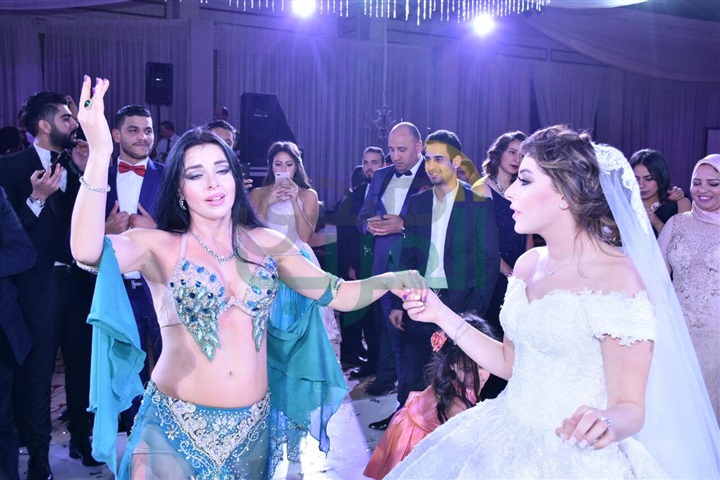 بالصور.. حماقى وبوسى يشعلون زفاف على ومى بحضور الزند بالصور.. حماقى وبوسى يشعلون زفاف على ومى بحضور الزند