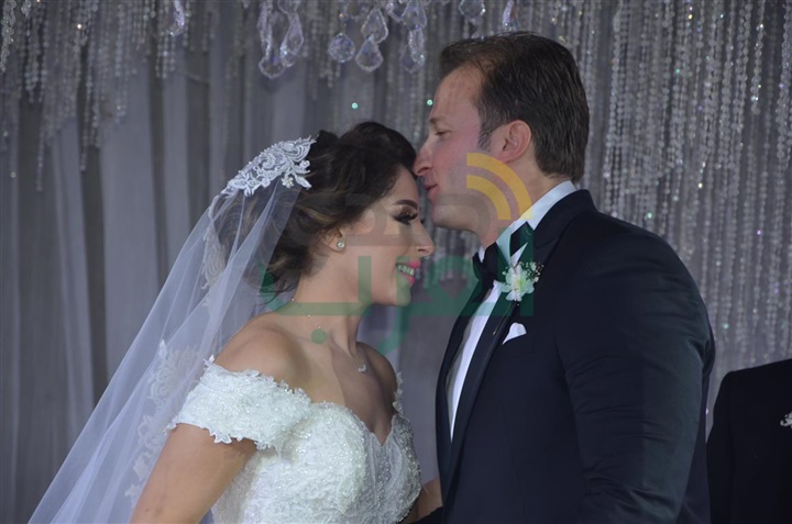 بالصور.. حماقى وبوسى يشعلون زفاف على ومى بحضور الزند بالصور.. حماقى وبوسى يشعلون زفاف على ومى بحضور الزند