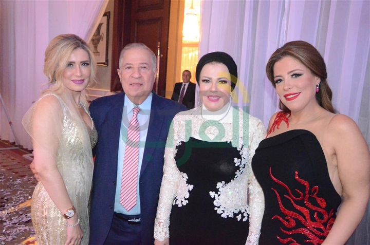 بالصور.. حماقى وبوسى يشعلون زفاف على ومى بحضور الزند بالصور.. حماقى وبوسى يشعلون زفاف على ومى بحضور الزند