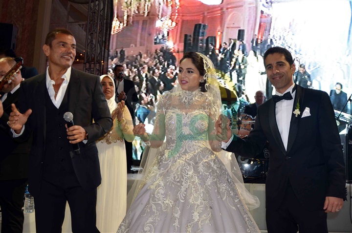 بالصور .. عمرو دياب يشعل زفاف هشام أبو درة بالصور .. عمرو دياب يشعل زفاف هشام أبو درة