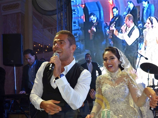بالصور .. عمرو دياب يشعل زفاف هشام أبو درة بالصور .. عمرو دياب يشعل زفاف هشام أبو درة