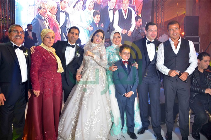 بالصور .. عمرو دياب يشعل زفاف هشام أبو درة بالصور .. عمرو دياب يشعل زفاف هشام أبو درة