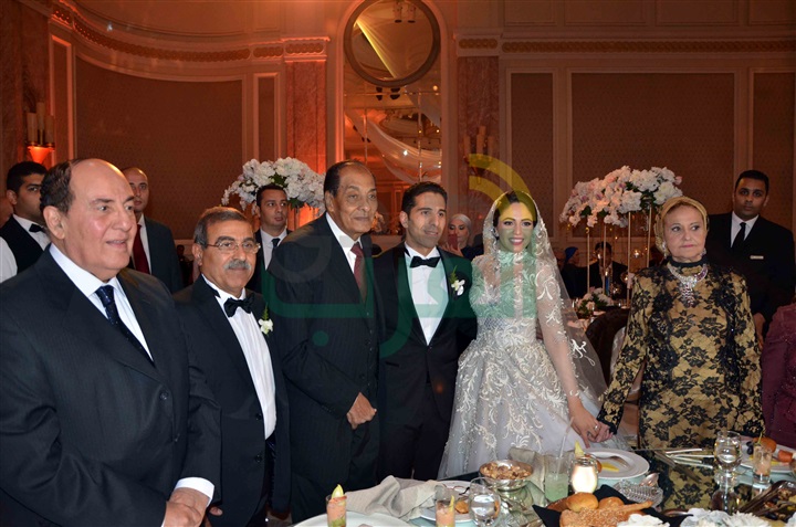 بالصور .. عمرو دياب يشعل زفاف هشام أبو درة بالصور .. عمرو دياب يشعل زفاف هشام أبو درة