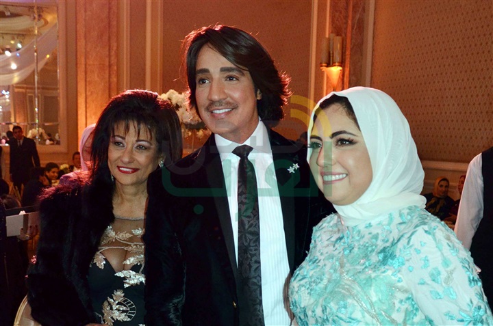 بالصور .. عمرو دياب يشعل زفاف هشام أبو درة بالصور .. عمرو دياب يشعل زفاف هشام أبو درة