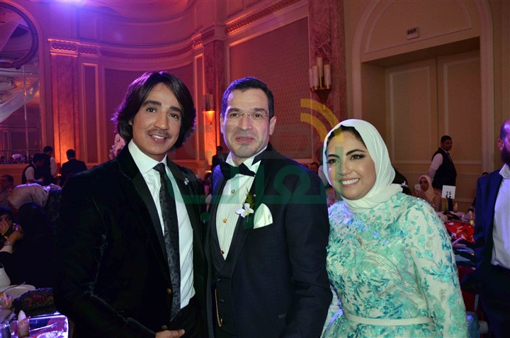 بالصور .. عمرو دياب يشعل زفاف هشام أبو درة بالصور .. عمرو دياب يشعل زفاف هشام أبو درة