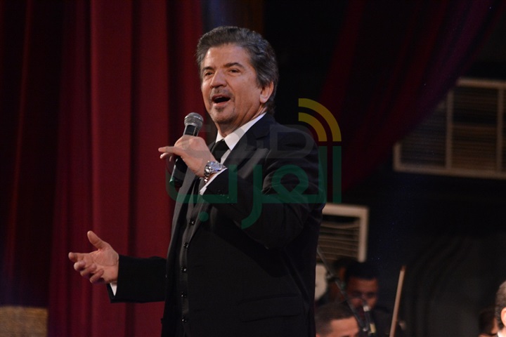 بالصور.. وليد توفيق يختتم حفله الغنائي بـ"عمار يامصر عمار" بالصور.. وليد توفيق يختتم حفله الغنائي بـ"عمار يامصر عمار"