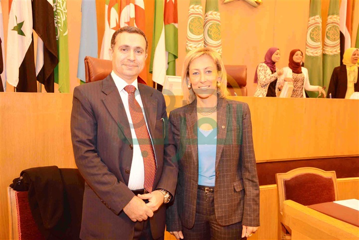بالصور.. بروتوكول تعاون لخدمة الشباب والبيئة فى الجامعة العربية