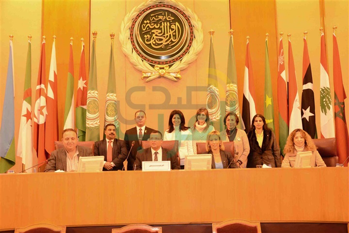 بالصور.. بروتوكول تعاون لخدمة الشباب والبيئة فى الجامعة العربية