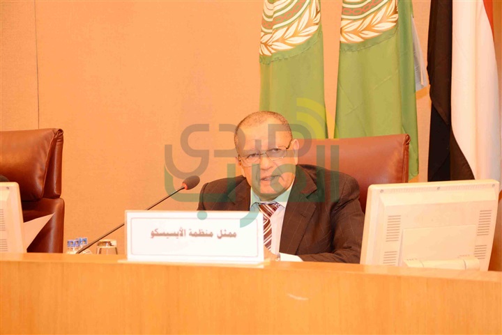 بالصور.. بروتوكول تعاون لخدمة الشباب والبيئة فى الجامعة العربية