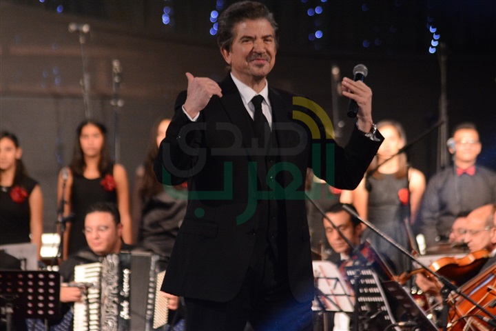 بالصور.. وليد توفيق يختتم حفله الغنائي بـ"عمار يامصر عمار" بالصور.. وليد توفيق يختتم حفله الغنائي بـ"عمار يامصر عمار"