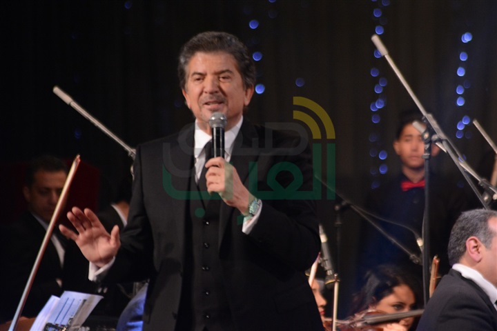 بالصور.. وليد توفيق يختتم حفله الغنائي بـ"عمار يامصر عمار" بالصور.. وليد توفيق يختتم حفله الغنائي بـ"عمار يامصر عمار"