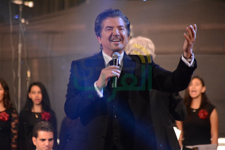 بالصور.. وليد توفيق يختتم حفله الغنائي بـ"عمار يامصر عمار" بالصور.. وليد توفيق يختتم حفله الغنائي بـ"عمار يامصر عمار"