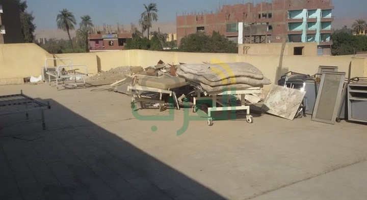 بالصور.. معاينة النيابة الإدارية تكشف الإهمال بمستشفى نجع حمادي العام 