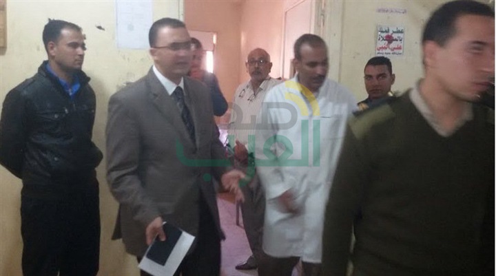 بالصور.. معاينة النيابة الإدارية تكشف الإهمال بمستشفى نجع حمادي العام 